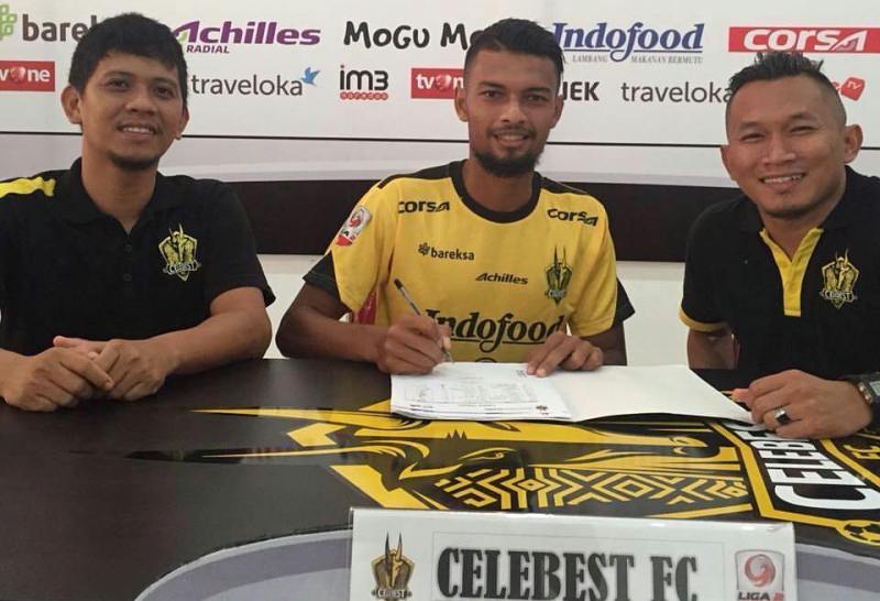 Penandatangan kontrak tersebut disaksikan langsung oleh Pelatih Celebest FC, Rudy Eka Priyambada dan Asisten Manajer, Mahdi.