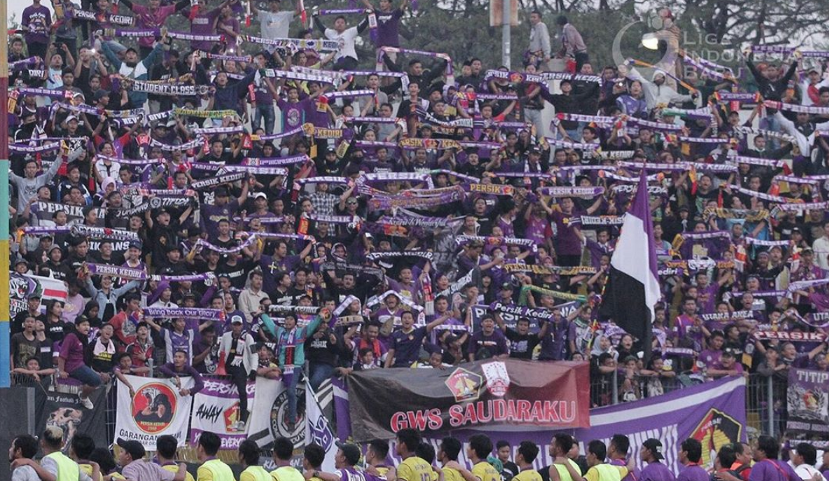 Riuhnya penonton Liga 2 | Photo: Liga Indonesia Baru