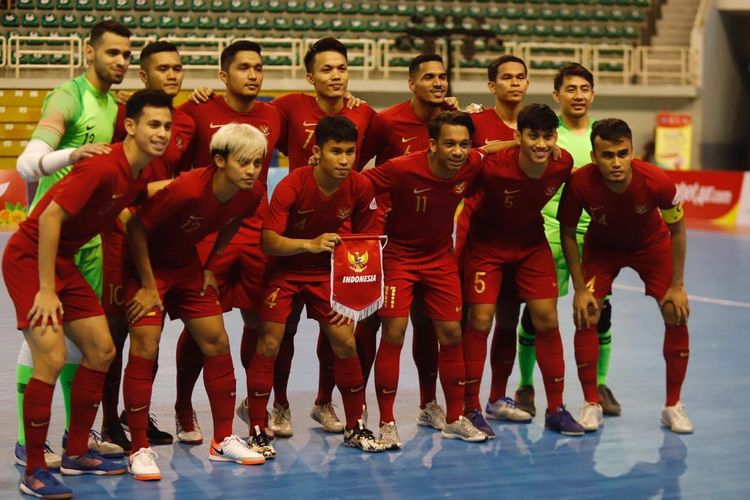 Foto bersama para pemain timnas futsal Indonesia dalam ajang AFF Futsal Championship di Vietnam. Foto: Dok. FFI