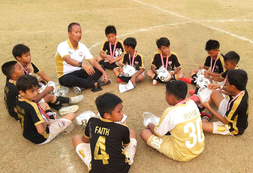 Asiana Soccer School, Agus Gumiyang